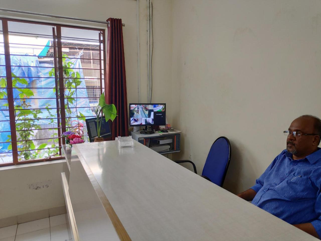Hotel Silver Space Kochi Exterior photo