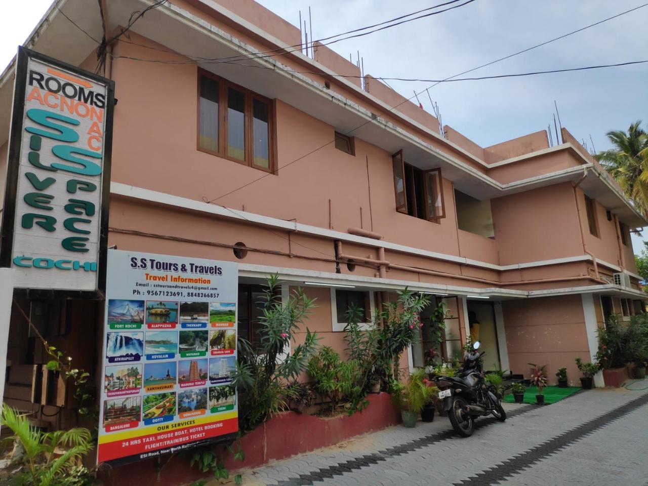 Hotel Silver Space Kochi Exterior photo