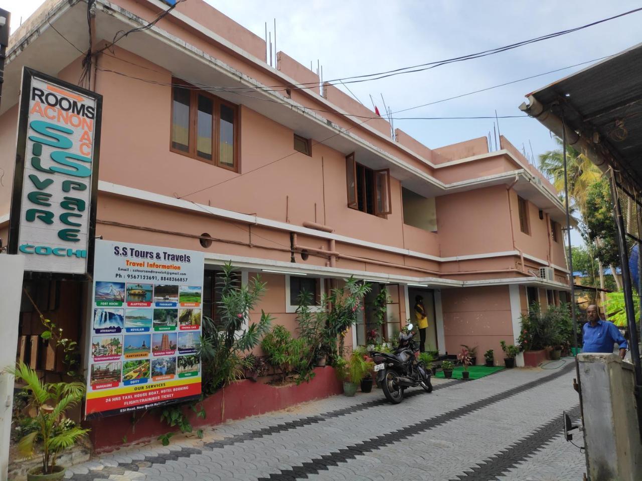 Hotel Silver Space Kochi Exterior photo