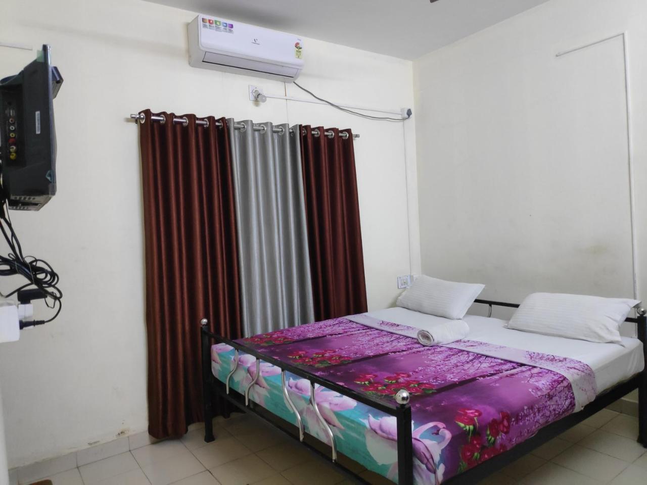 Hotel Silver Space Kochi Exterior photo