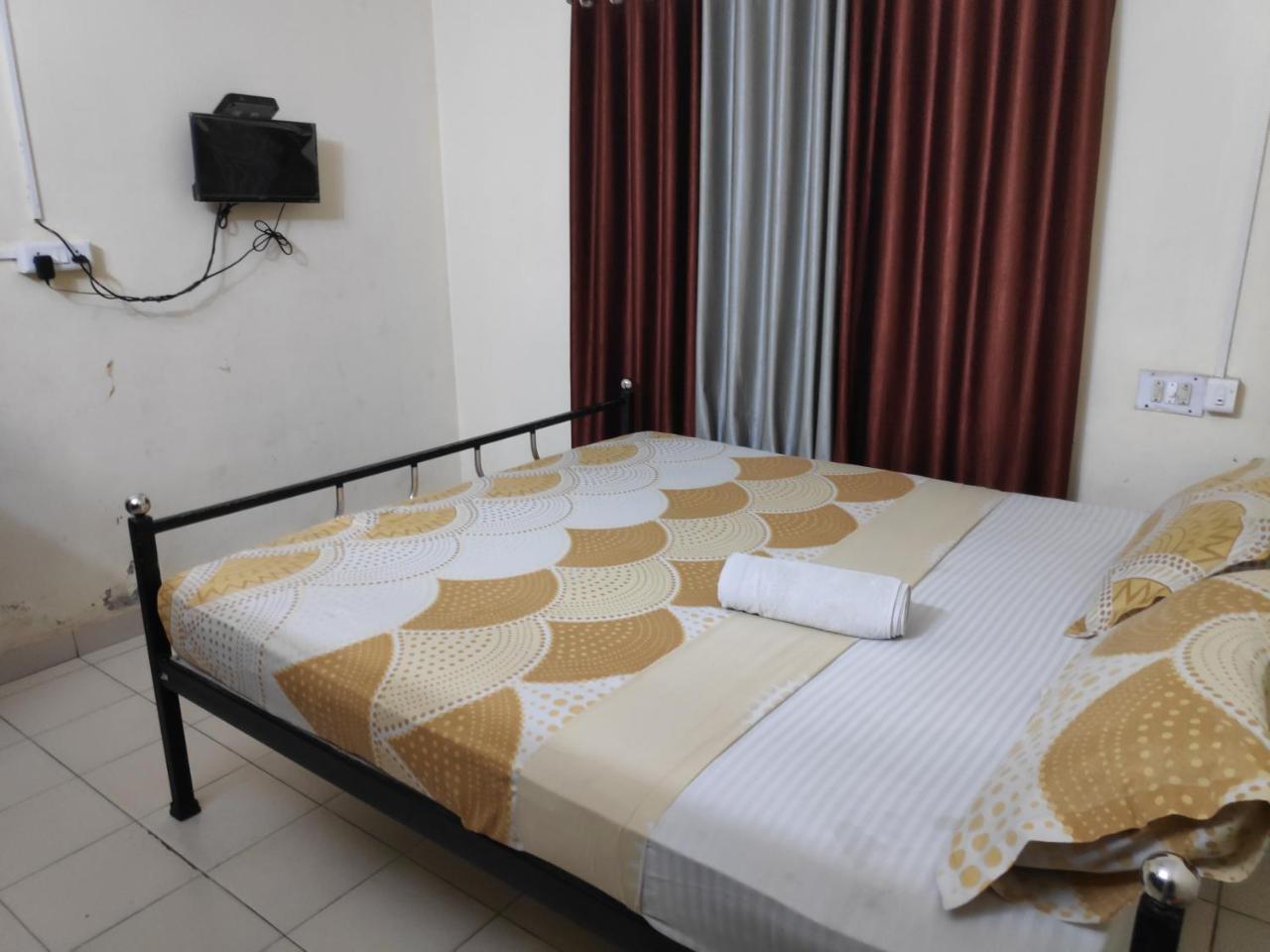 Hotel Silver Space Kochi Exterior photo