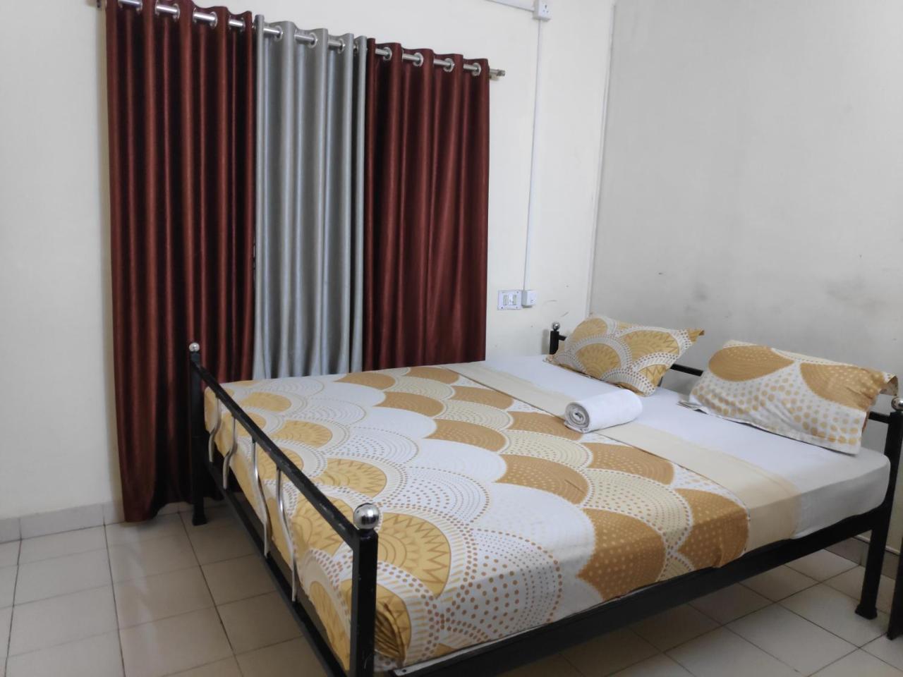 Hotel Silver Space Kochi Exterior photo