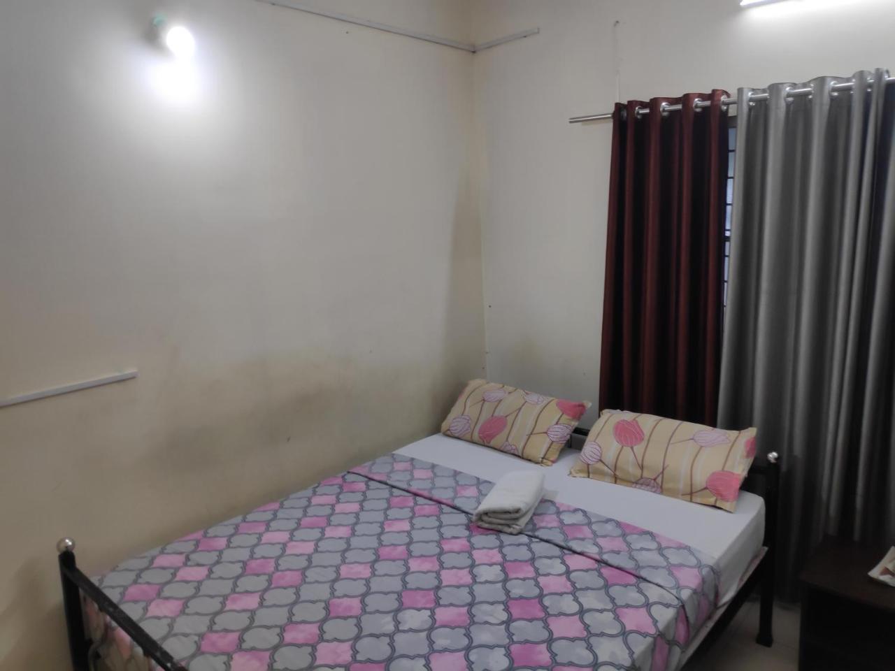 Hotel Silver Space Kochi Exterior photo